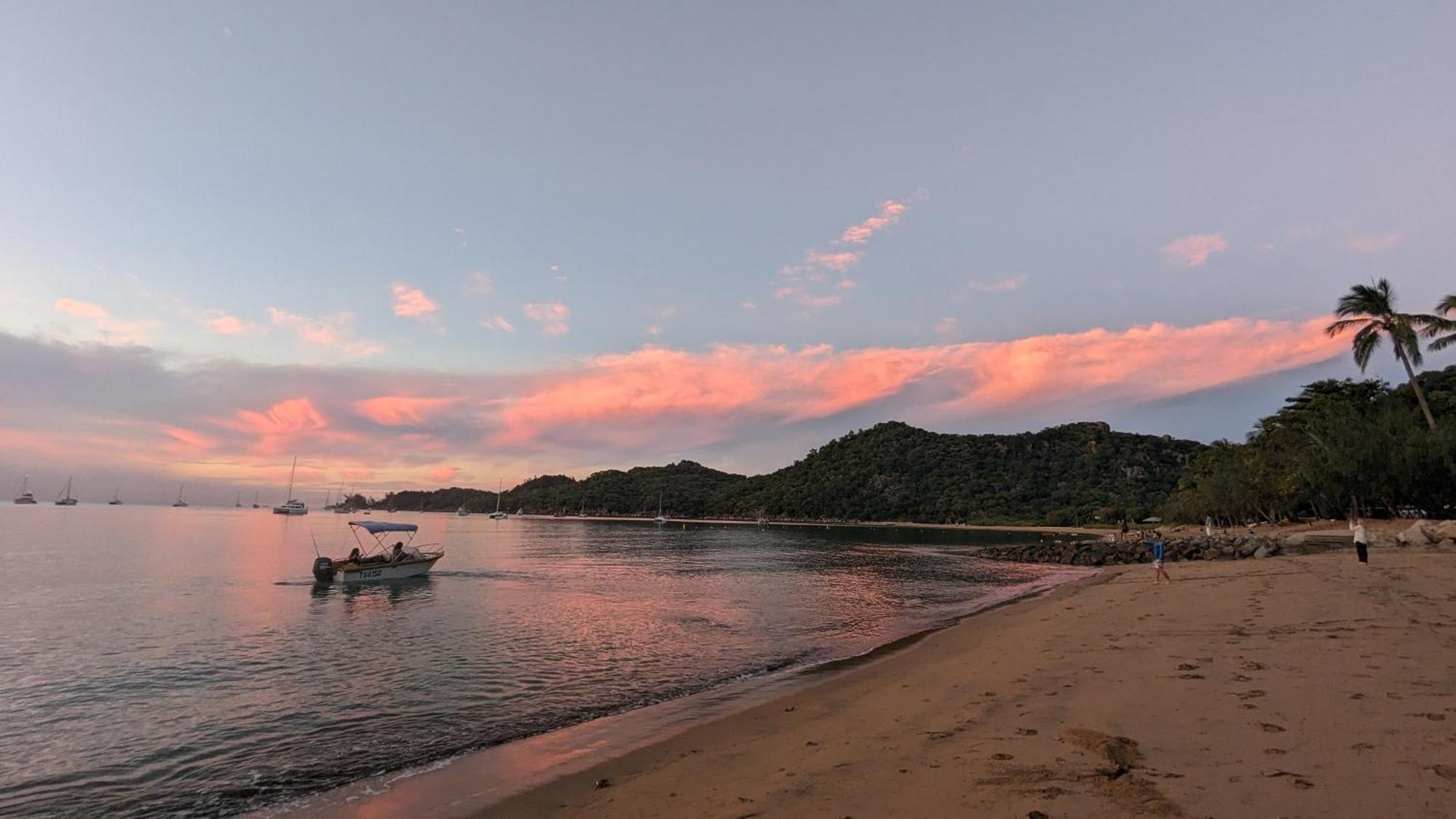 เซลส์ออนฮอร์สชูว Aparthotel Horseshoe Bay ภายนอก รูปภาพ